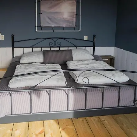 Huis Duinzicht Holiday home *